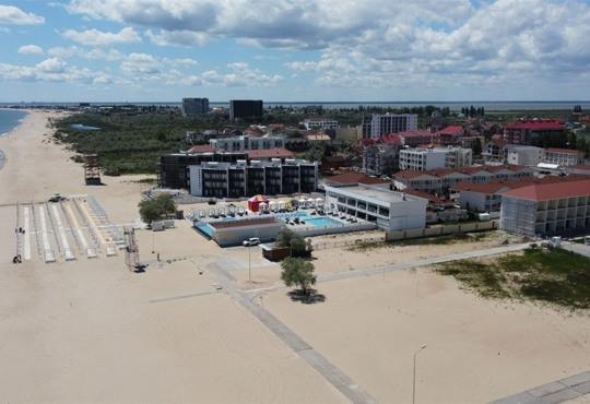 Кароліно-Бугаз у червні 2026. Що там із пляжами, морем, цінами, житлом і як добратися з Одеси