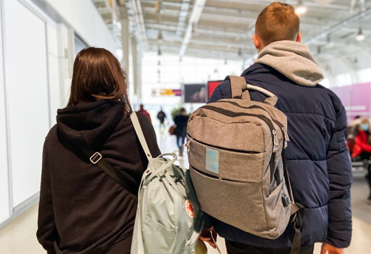 62% українців не подорожують Україною взагалі. Хто подорожує частіше і як проводять час