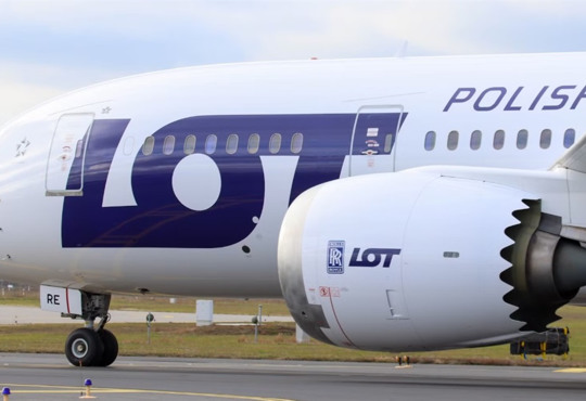 Польський авіаперевізник LOT Polish Airlines запускає десятки нових рейсів у сезоні 2026. Куди саме?