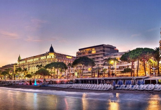 Що подивитись у Каннах. Це там відгуляла весілля українка за 5 мільйонів доларів