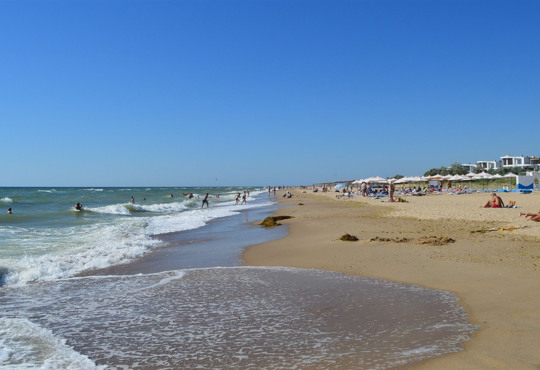 Погода в Каролино-Бугазе: климат, температура воздуха и воды в море