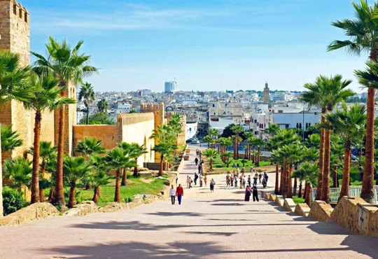 П'ять міст, куди точно варто полетіти у відпустку у 2026 році — поради від Ryanair