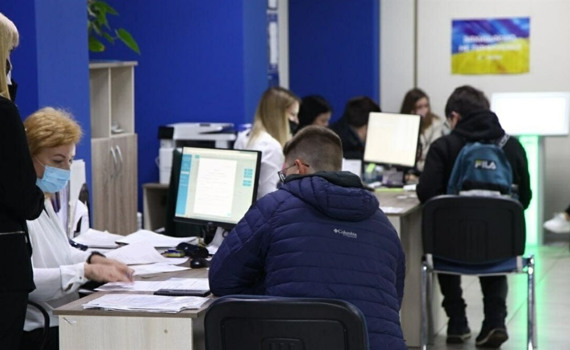 Чи потрібно переселенцям продовжувати виплати з 1 січня 2023? Роз’яснення від Мінреінтеграції