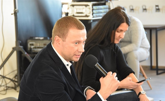 Кириленко поищет деньги на дороги и водопровод. Короткий итог стодневки главы Донецкой области