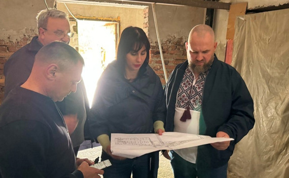 Лікарня під лікарнею. У Покровську за підтримки бізнесу облаштовують медзаклад під землею