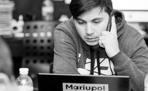 Halabuda стала центром волонтерства в блокадному Маріуполі. За перші тижні роздали 2500 наборів їжі