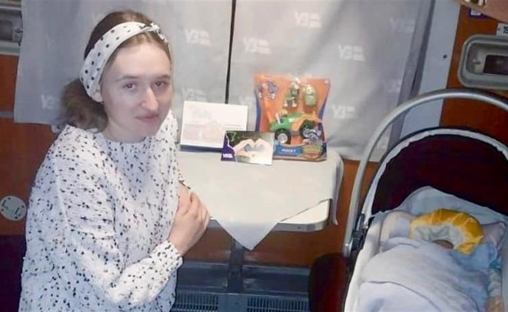 Під час евакуації Христина Безручко з Покровська народила сина. Як це сталося