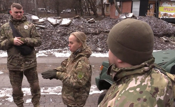 У нас є 10-15 хвилин. Як поліцейські-парамедики Донеччини рятують життя під обстрілами