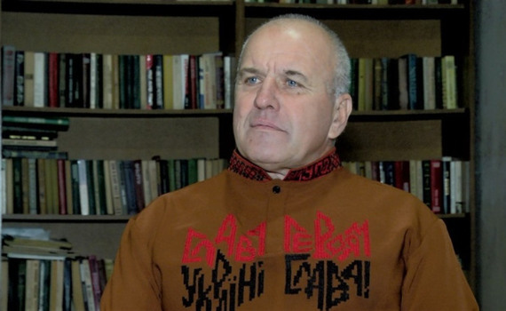 Я не лишаю вузликів. Костянтин Діденко з дитинства вишиває, у Бахмуті він працював пожежником