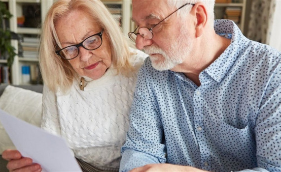 Стаж 40 років і більше — повний перелік пільг та виплат від держави