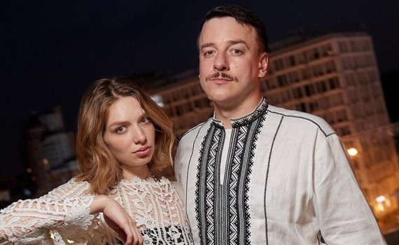 Засновник "Підпільного стендапу" розповів про стосунки з молодшою на 12 років дівчиною