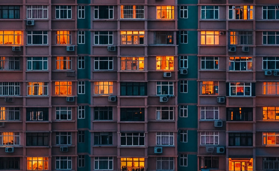 В Україні стартувало бронювання житлових ваучерів для ВПО. Як забронювати кошти і які терміни