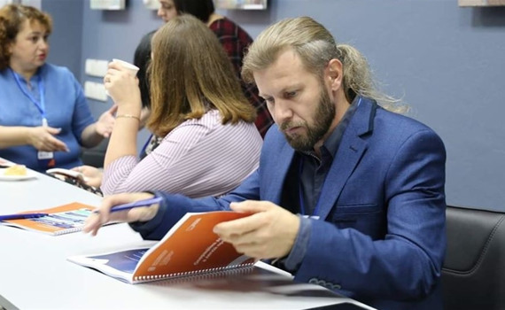 Шиють дитячий одяг, а в карантин почали робити захисні маски. Як бізнес Луганщини виживає в кризу