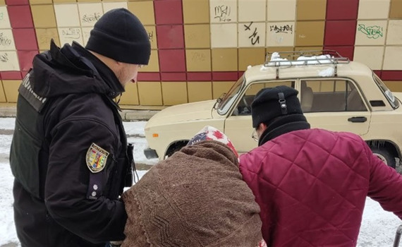 Максим Попов эвакуировал жителей Северодонецка на "Жигули". И вывез из города много животных