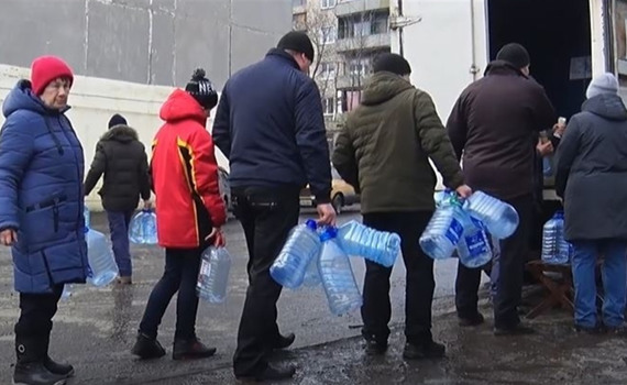 Як живуть люди без води у Золотому. Ціна питання 75 млн євро, щоб забезпечити Луганщину водою