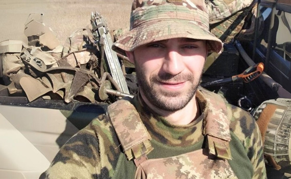 “Азовець” Михайло Василенко мріяв про доньку. Злата народилася після загибелі батька в Маріуполі