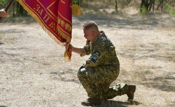 Пройшов Іловайськ, пережив понад 100 днів полону і воює далі. Історія морпіха Максима Авраменка