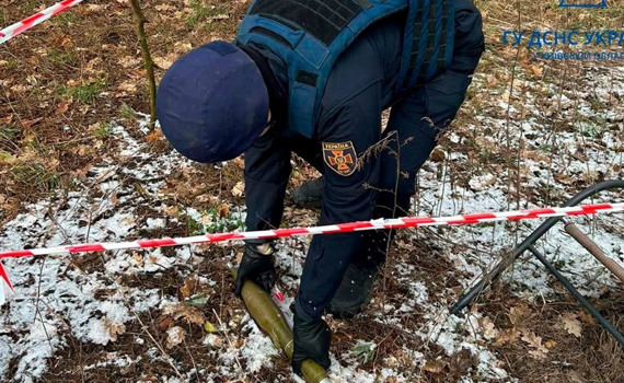 Мешканці Ірпеня, Загальців та Петрушків виявили вибухівку. Радимо, як не натрапити на міни
