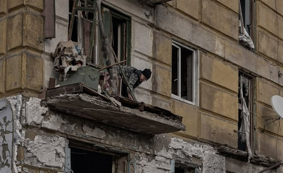 “Життя, знецінене жорстокою війною”. Як виживають люди у Костянтинівці — фото