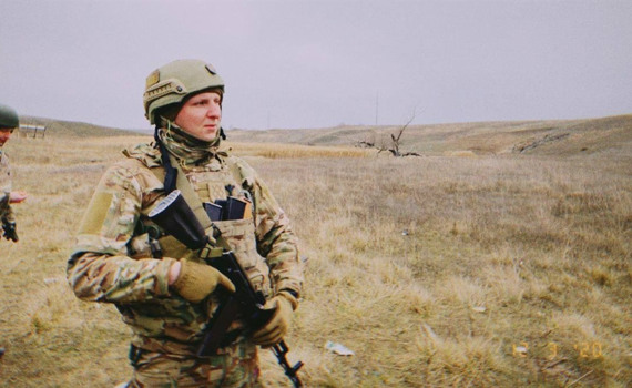 "Денсон" пішов з "Азову" за два дні до війни. Він дізнався про загибель родини, обороняючи Маріуполь