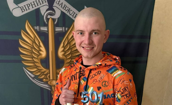 “Грізлі” боронив Маріуполь. У полоні змушували кричати: “Ахмат — сила!” і вчити імена вбитих дітей