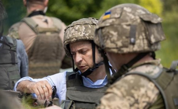 «Движение по минному полю». Что Зеленский планирует делать на Донбассе – в семи цитатах