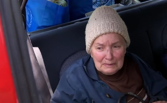 Життя під роєм дронів. Як евакуюють людей з Костянтинівки — міста за майже 10 кілометрів від фронту