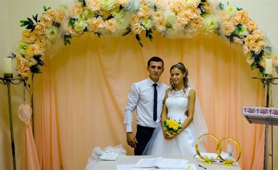 Де в Донецькій і Луганській областях 14 лютого можна подавати документи для шлюбу до опівночі