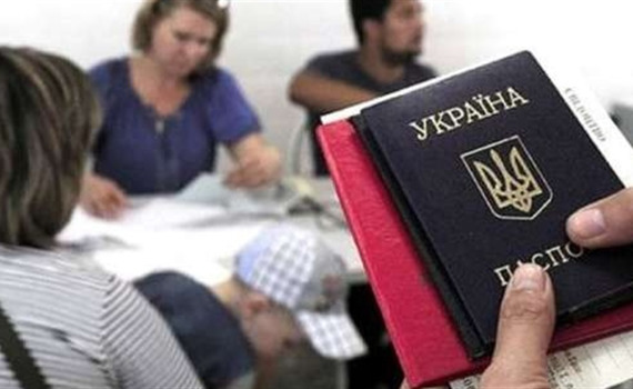 Відстрочка від мобілізації, пенсії, субсидії та нові вимоги до ВПО. Що зміниться з 1 листопада