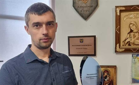 Найцінніше, що я втратив — не станки, а люди. Історія Олексія Ровдо, який відродив справу у Коломиї