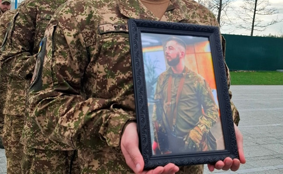 "Козацького" поховали через 4 роки. Рідні "азовця" чекали на відкриття військового кладовища