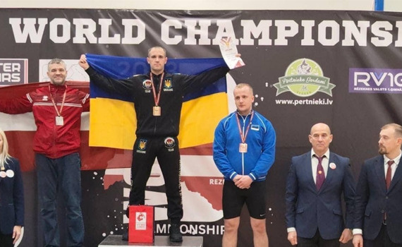 Володимир Кульківський з Ірпеня встановив рекорд на Чемпіонаті світу з гирьового спорту