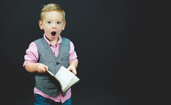 Книги, которые повлияли на меня. Известные переселенцы и жители Донбасса – о том, кого стоит читать 