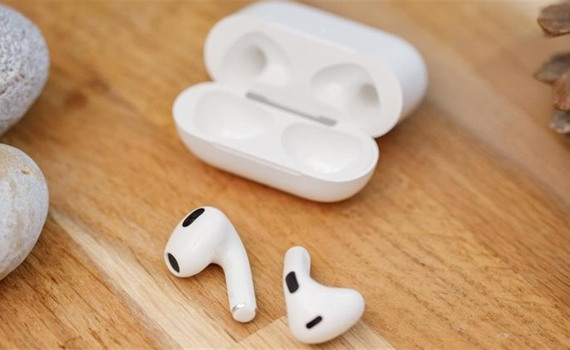 Airpods 3 - ідеальне звучання в будь-якій ситуації