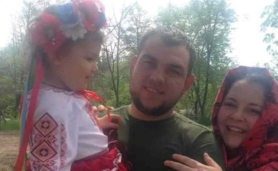 Захисниця Маріуполя Катерина Скопіна бореться за родину. Чоловік — у полоні, донька досі в окупації