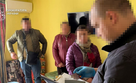 У Києві затримали жінку. Її підприємство заробило 630 тисяч грн на ремонті “будинку уряду ЛНР”