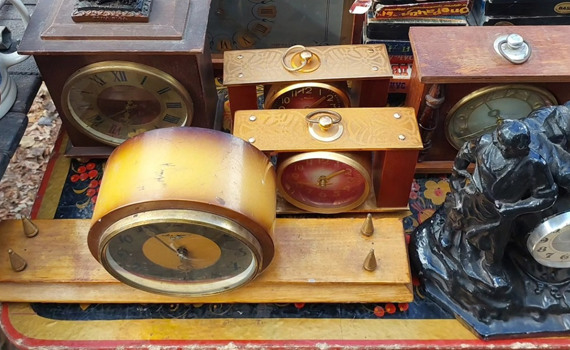 Барахолка у Краматорську працює попри війну. Це особливе місце для містян — що тут можна купити