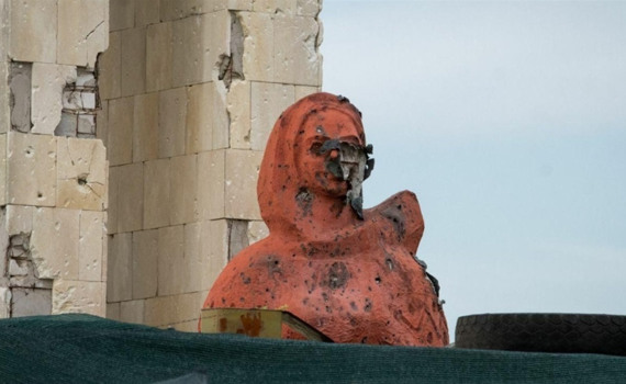 Журналист из Луганска каждый год набивает татуировки с символами Донбасса. И объясняет, почему