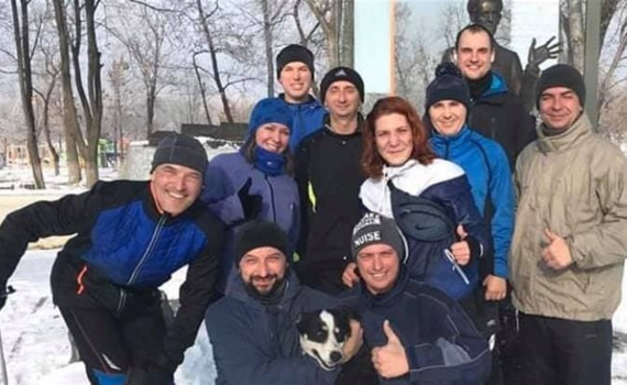 Из Покровска в Бахмут на своих двоих. Кто и зачем пробежит в мороз 77 километров