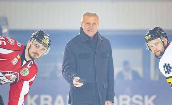 Сергій Бубка відвідав матч у Краматорську. Це сталося після скандалу з Федерацією хокею