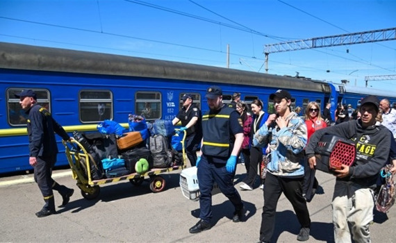 Найбільше евакуювалось з Краматорська. Скільки людей залишається на підконтрольній Донеччині