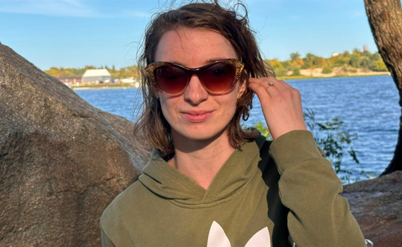 У СІЗО мені казали: «Твій Сергій через тебе бомбить Донецьк». Історія експолоненої Ганни Щатрюк