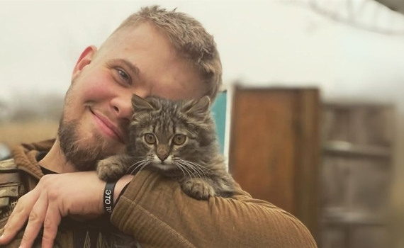 “Святий” воював проти батька. Артур Світухов “задонатив” на перемогу своє життя