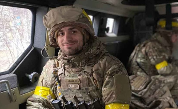 «Адамс» був міцнішим за сталь. Олександр Дерев'янко врятував своїх побратимів з оточення у Маріуполі