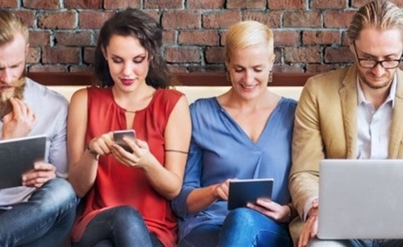 Покоління миттєвості та бетбум: чому швидкість стає новою етикою реакції