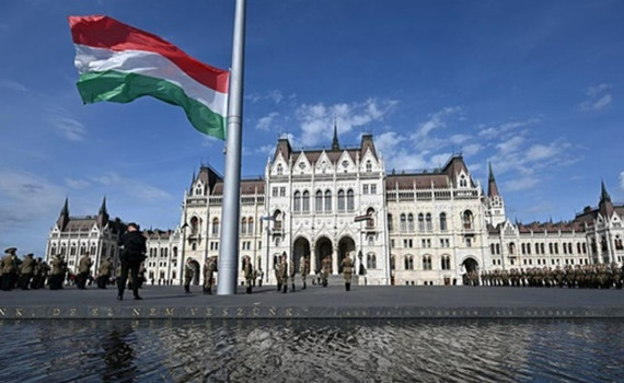 МЗС України радить українцям не їхати до Угорщини. Що сталося?