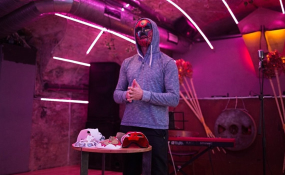 На аглофабрике, как на Марсе: почему Barbudaz из Мариуполя ушел с завода и стал художником