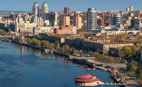 Для переселенців з Покровська у Дніпрі купили 50 квартир. Хто їх може отримати