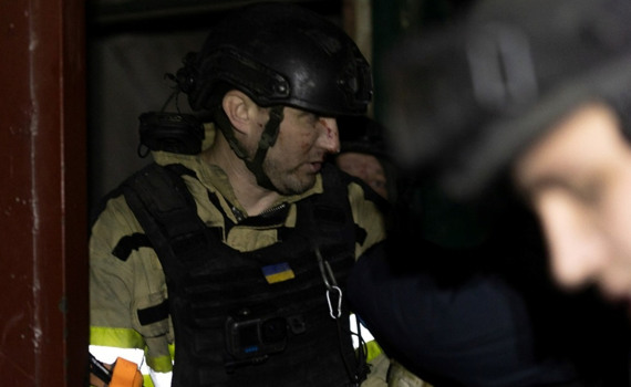 Росіяни вдарили дроном по авто з пожежниками у Дружківці, які їхали на виклик. Є поранені