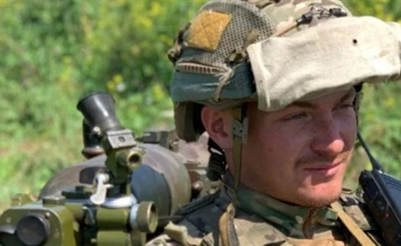 Він пишався тим, що українець. Мати зі сльозами на очах розповіла про свого сина-"азовця"